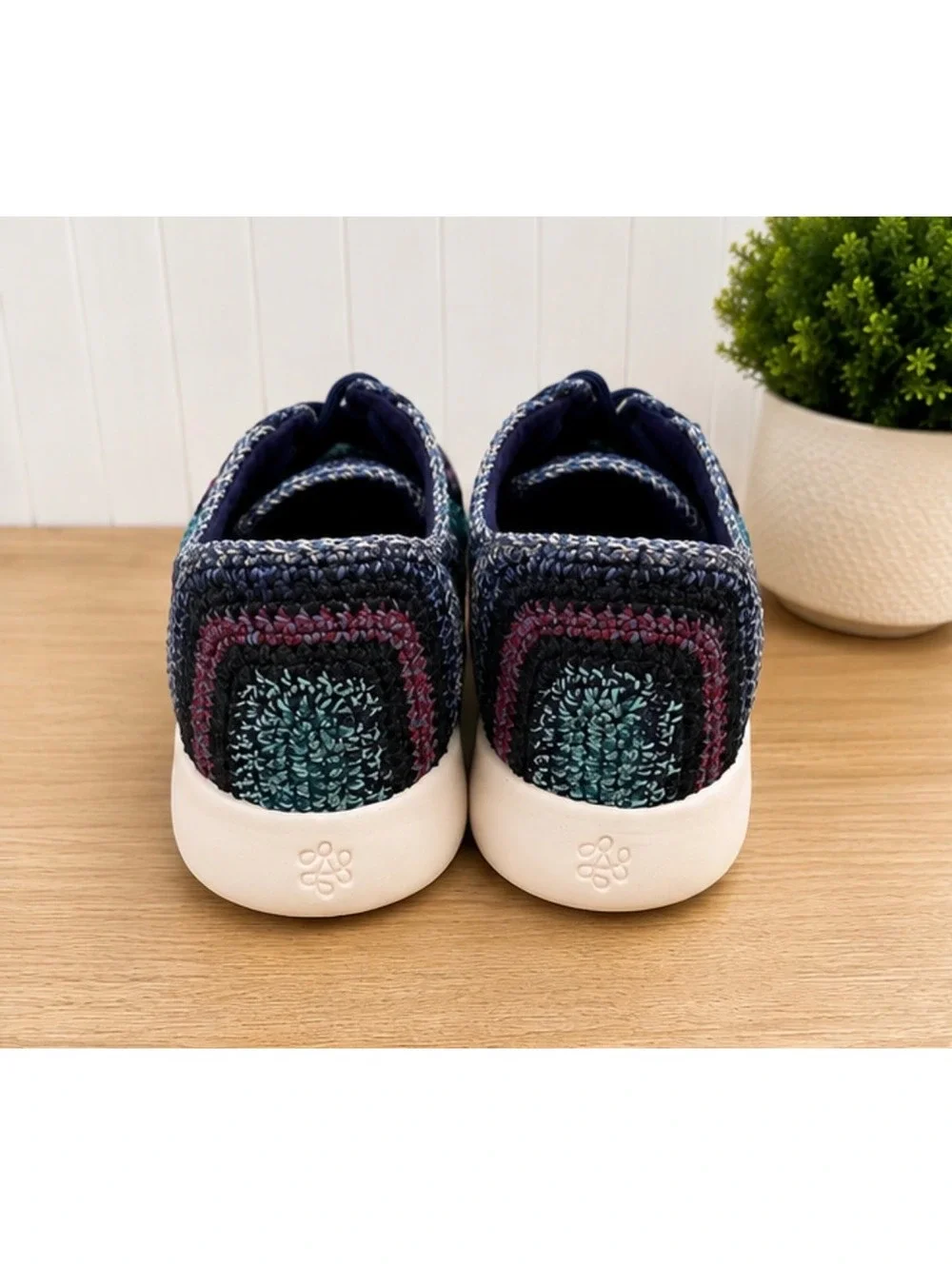 The Sak Lapis Stripe Multicolor Woven Sneakers – Women’s Size 8 – NEW IN BOX